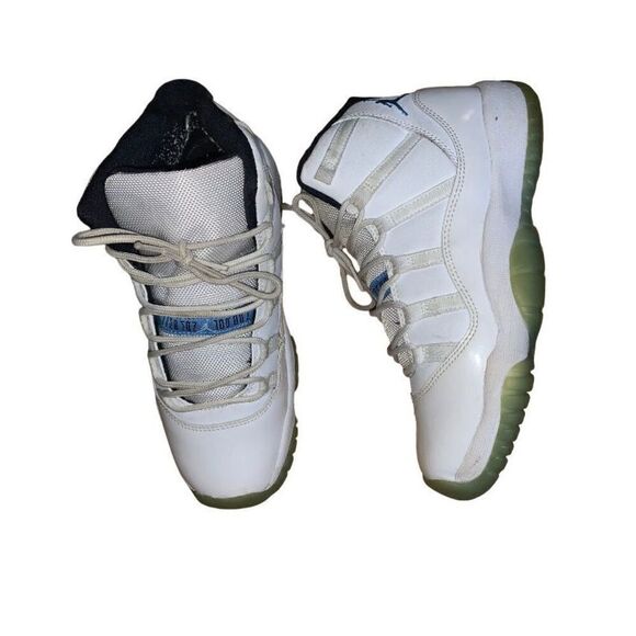 Air Jordan 11 Retro BG Sneakers - Picture 1 of 8